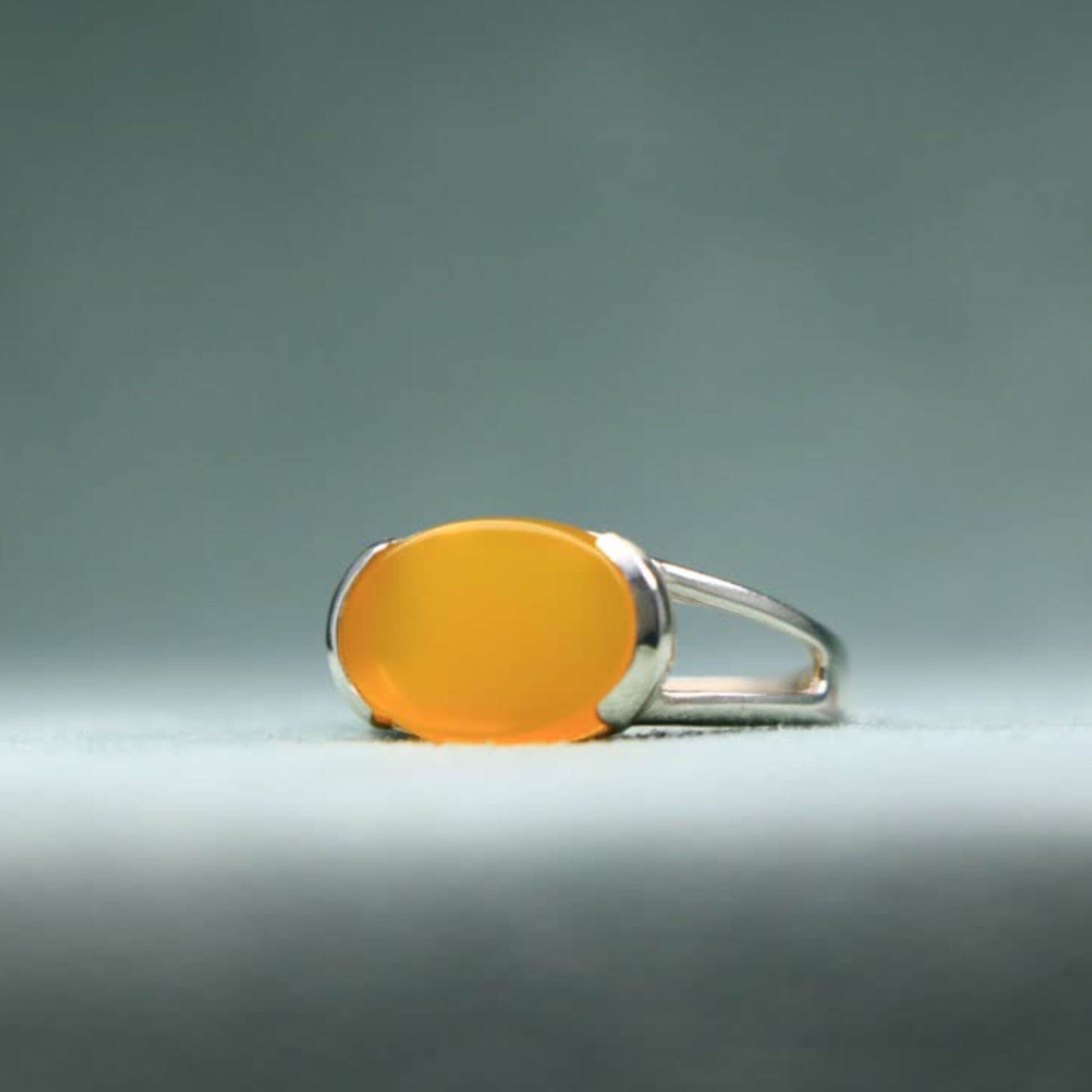 Sacred Sharaf al-Shams Ring Oval Gemstone Ring – Timeless Spiritual Beauty