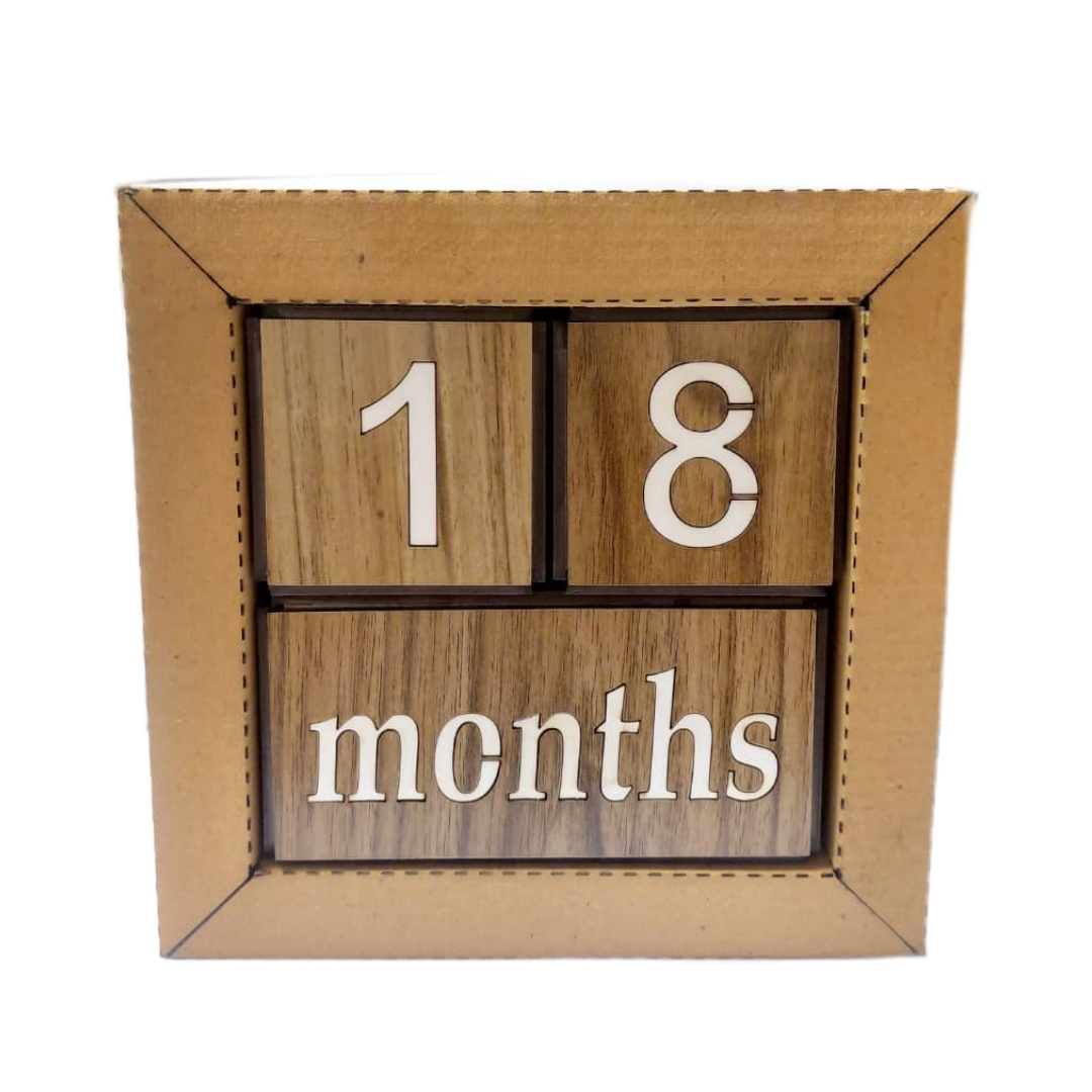 Wooden Cube Desk Calendar – Stylish Home & Office Display