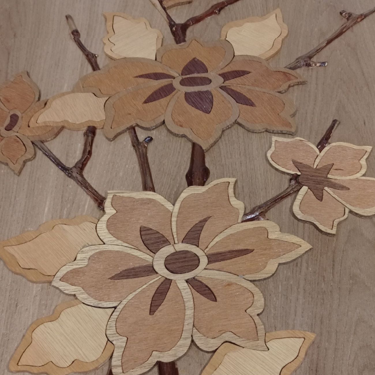 Marquetry Wood Inlay Art – Handcrafted Flower Design