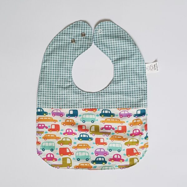 Baby Bib – Checkered Comfort with Playful Car Pattern