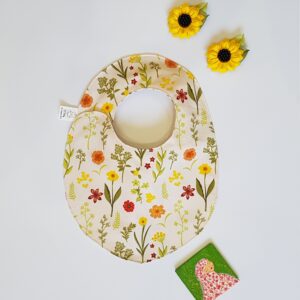 Baby Bib – Delicate Floral Pattern for Gentle Moment