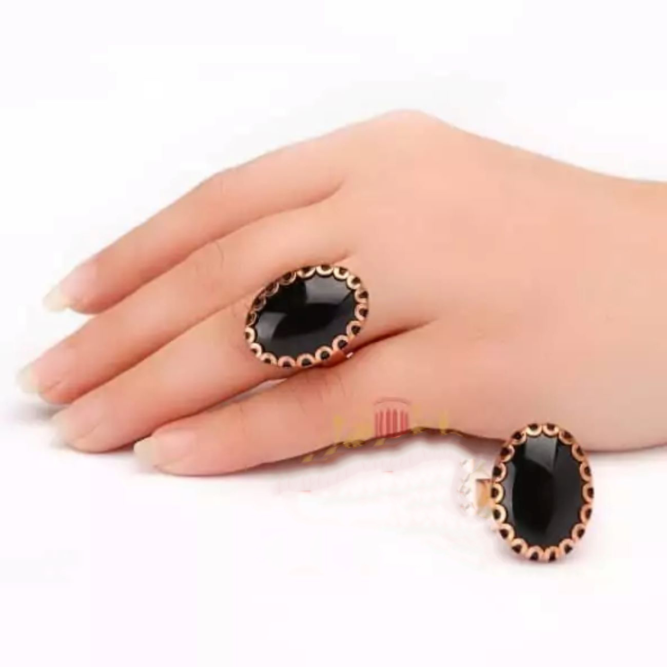 Chic Copper Ring with Deep Black Stone