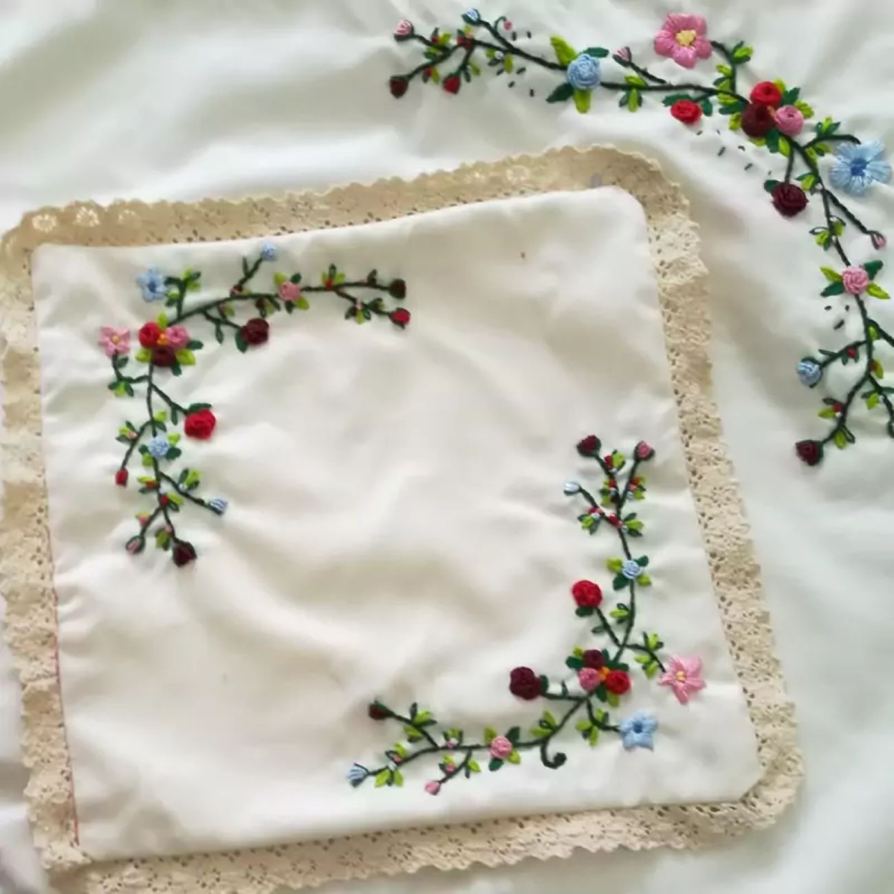 Handcrafted Embroidered Prayer Rug with Quran Bag – Stylish & Functional