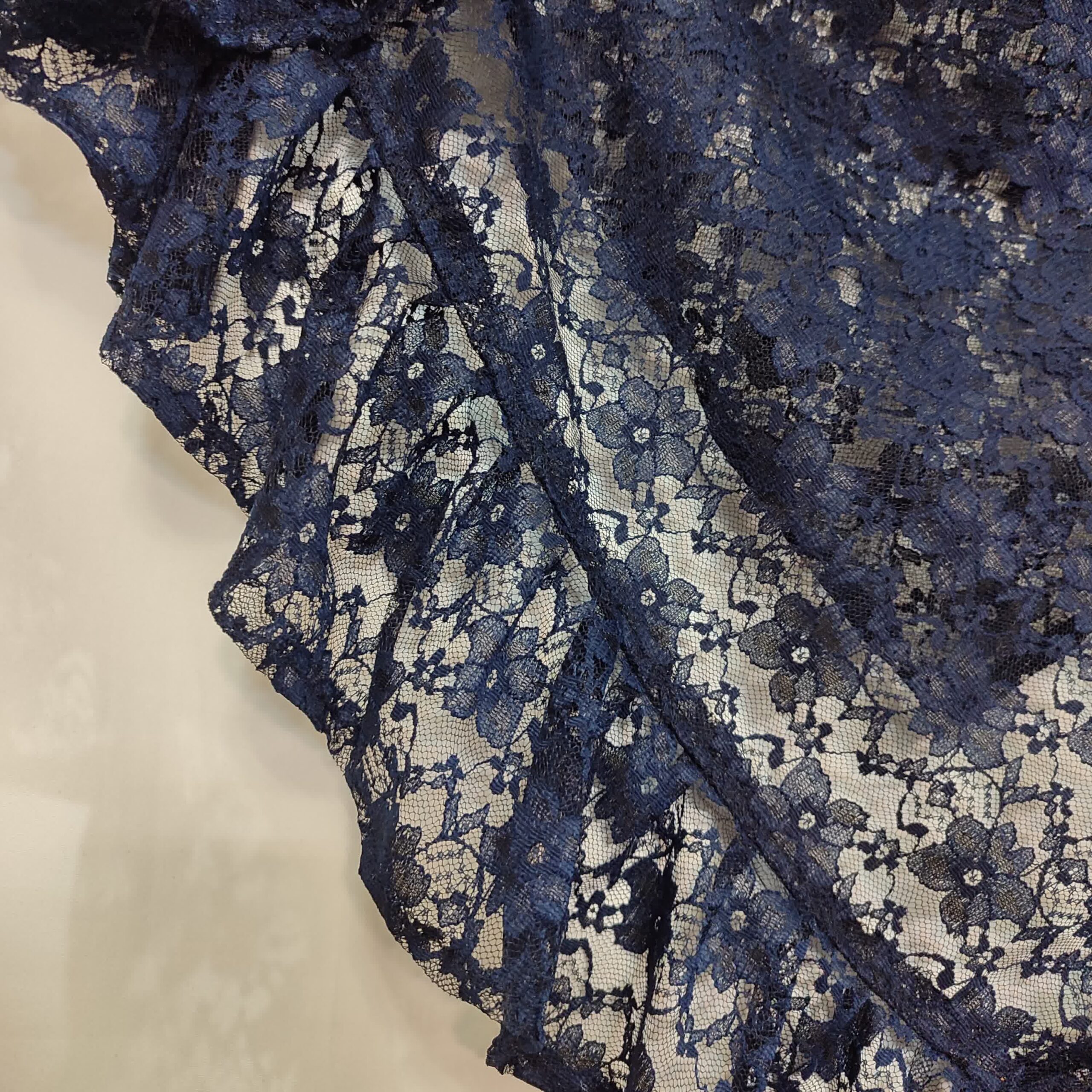Scarf for Women – Elegant Dentelle Lace with Delicate Floral Pattern