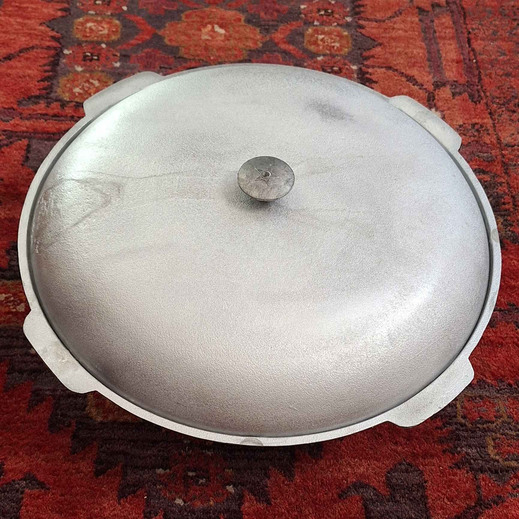 Cast Iron Kazan Pot – Suitable for Outdoor Cooking with Lid