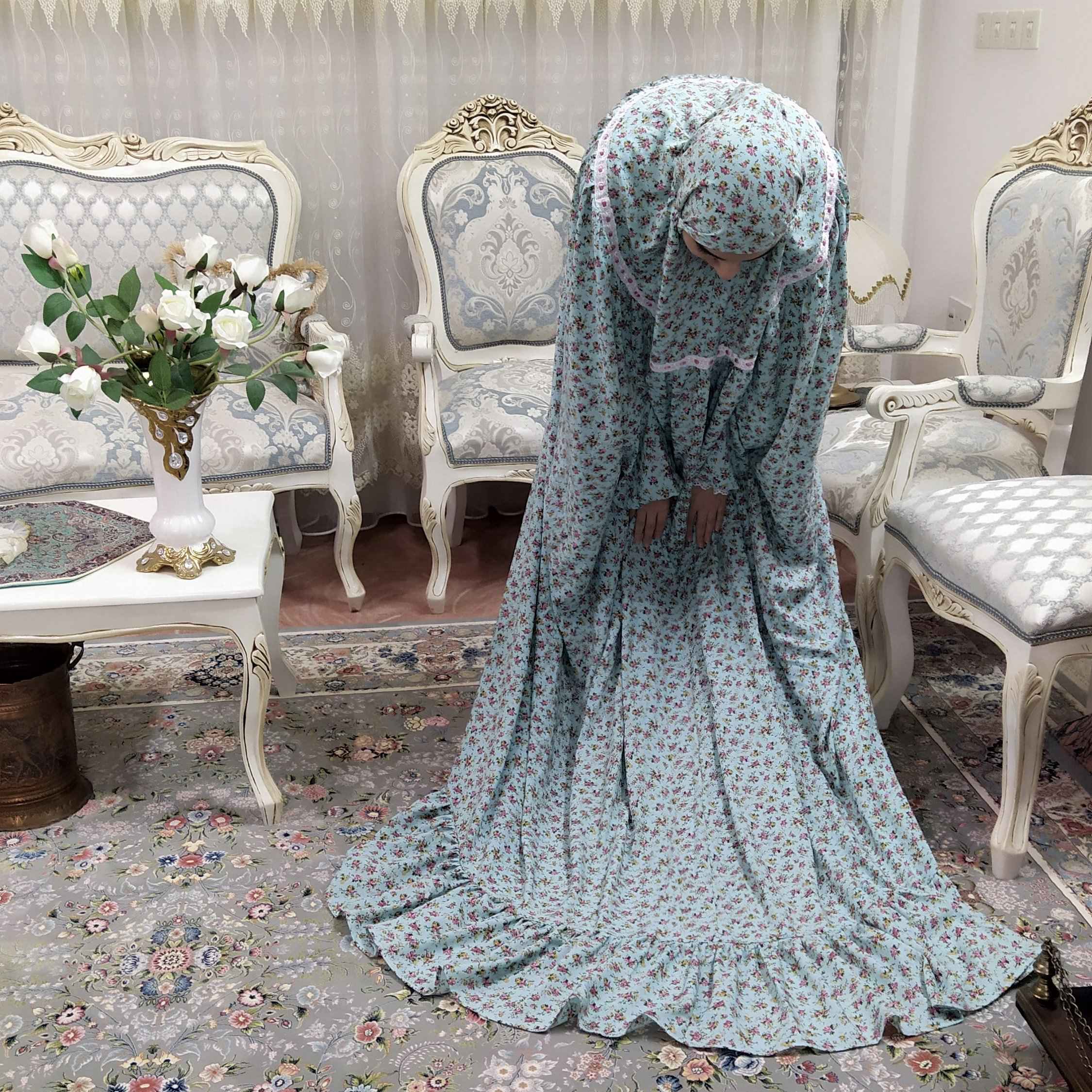 Islamic Namaz Chador with Sleeves for Women in Fish Design & Cotton