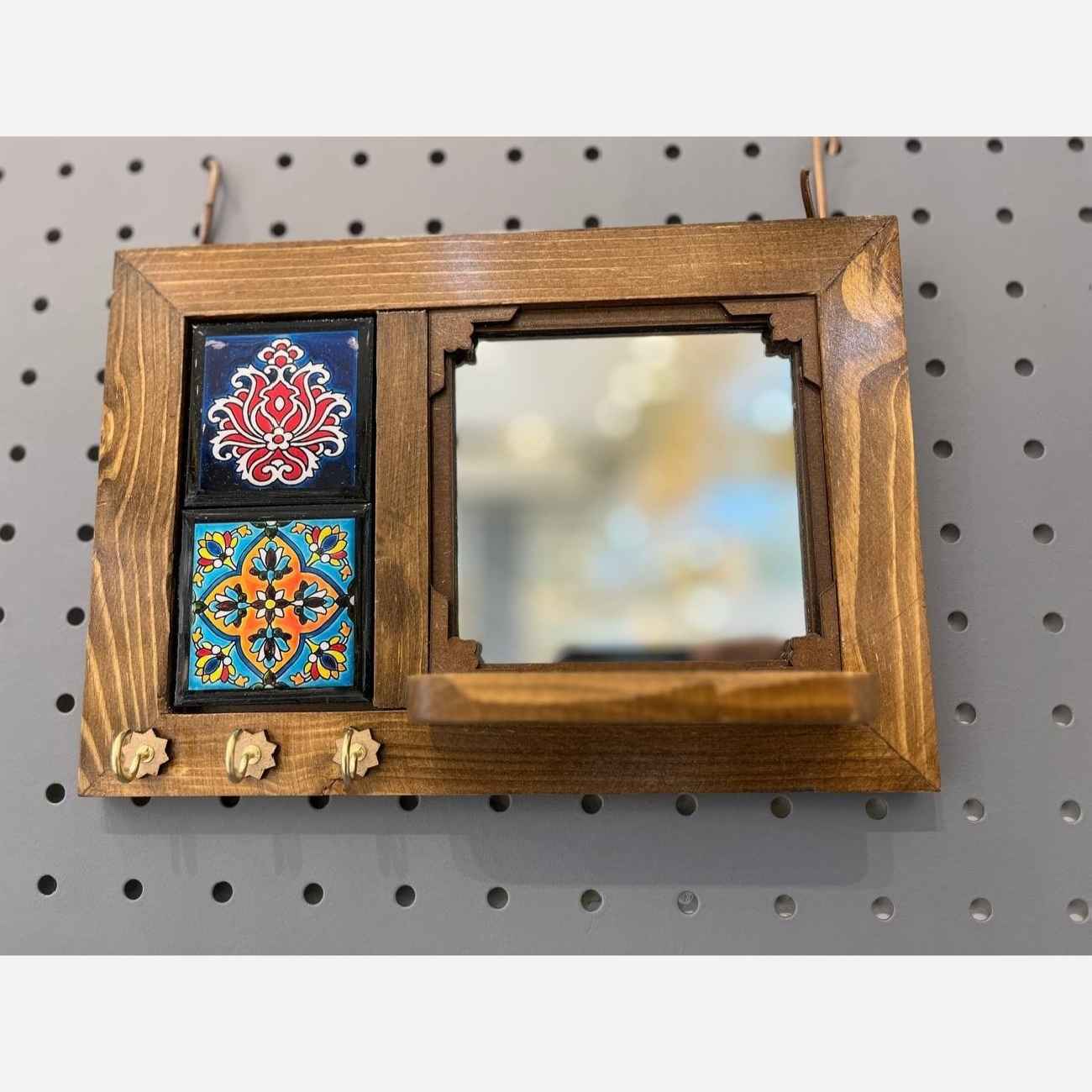 Wooden Wall-Mounted  Mirror Key Holder with Traditional Design