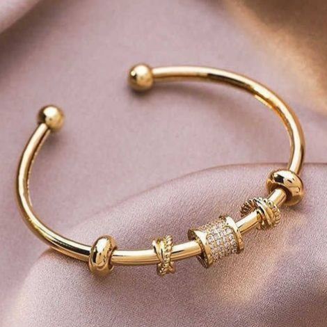 Adjustable Steel Cuff Bracelet for Women – Bold & Stylish Jewelry