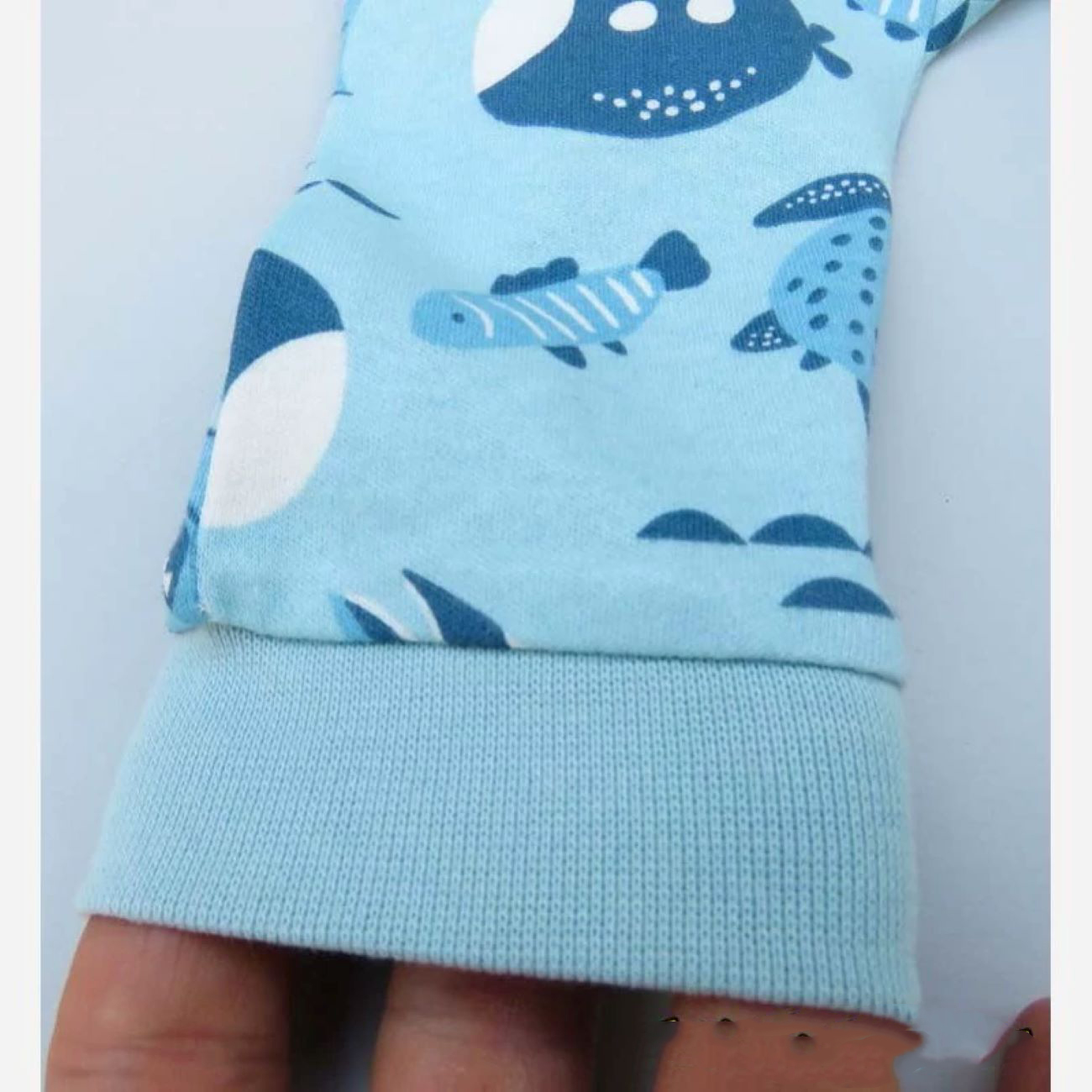 Baby Sporty Romper – Navy Blue with Whale Pattern in Cotton with Zipper