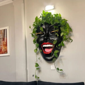 Large Smiling Face Design Wall Vase – Artistic Home Décor for Unique Spaces