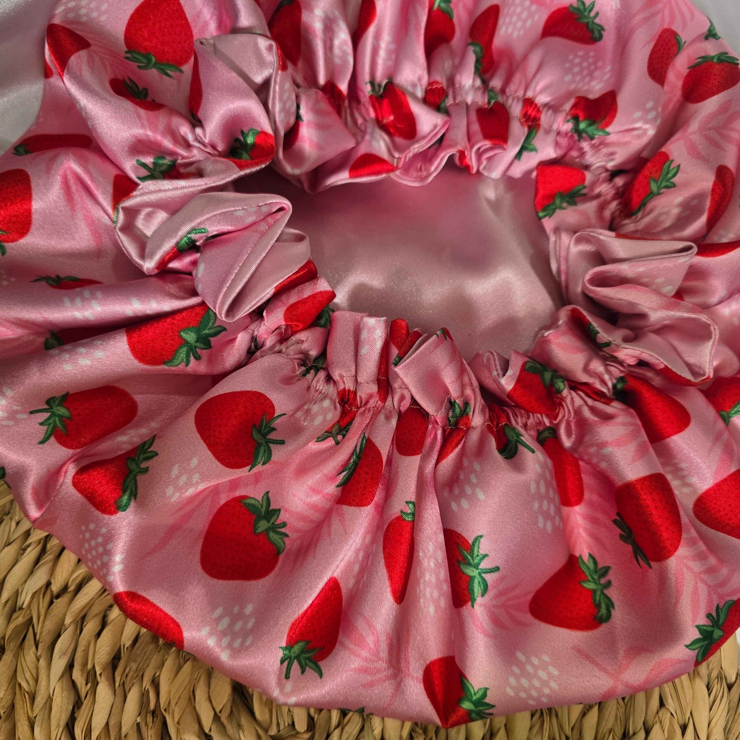 Breathable Satin Bonnet – Suitable for Daily Hair Protection