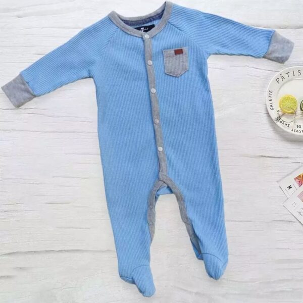 Comfy Baby Bodysuit – Gentle on Baby’s Skin, Ideal for Every Day