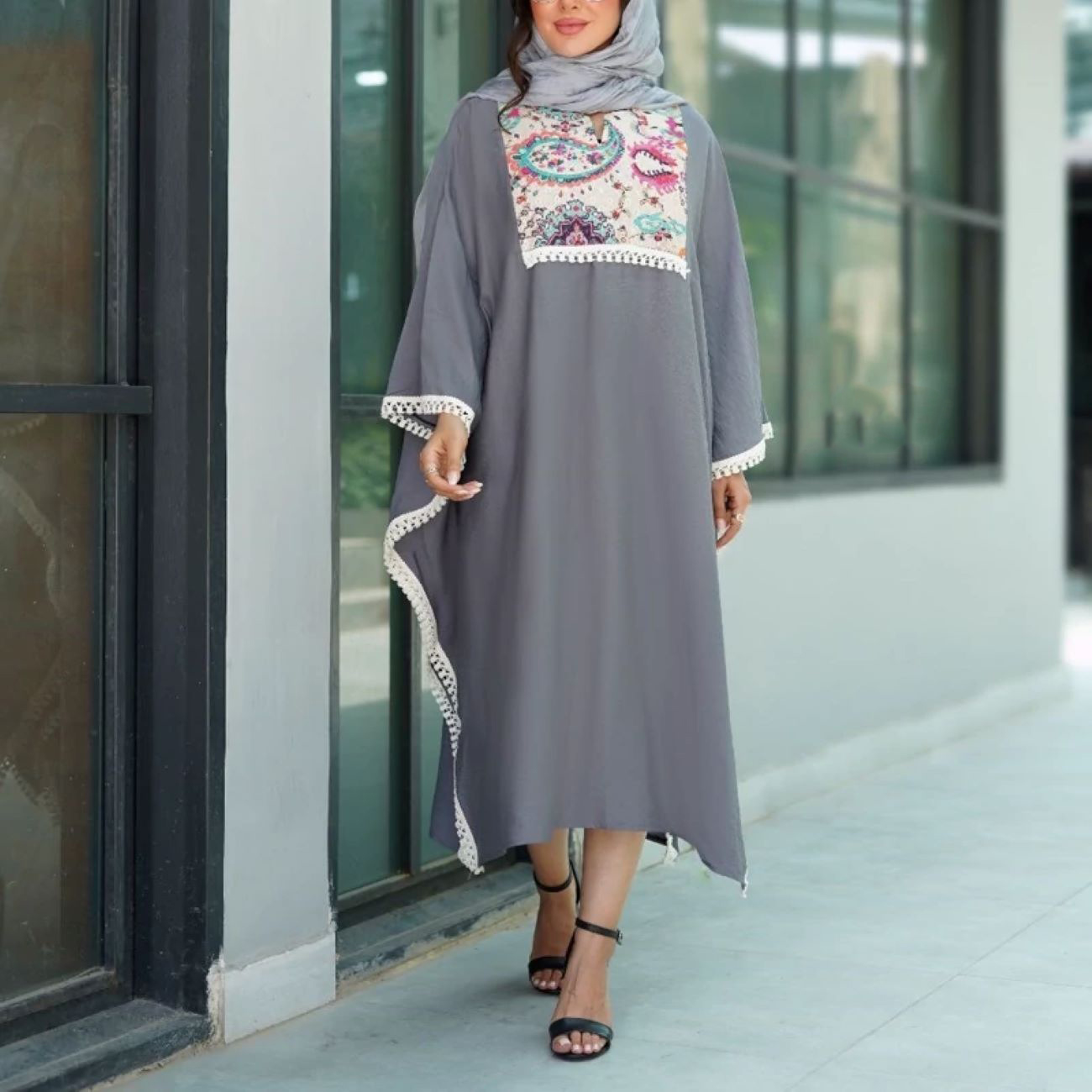 Elegant Black Abaya-Style Mantu – Summer Wear with a Perfect Fit and Indian Embellishments
