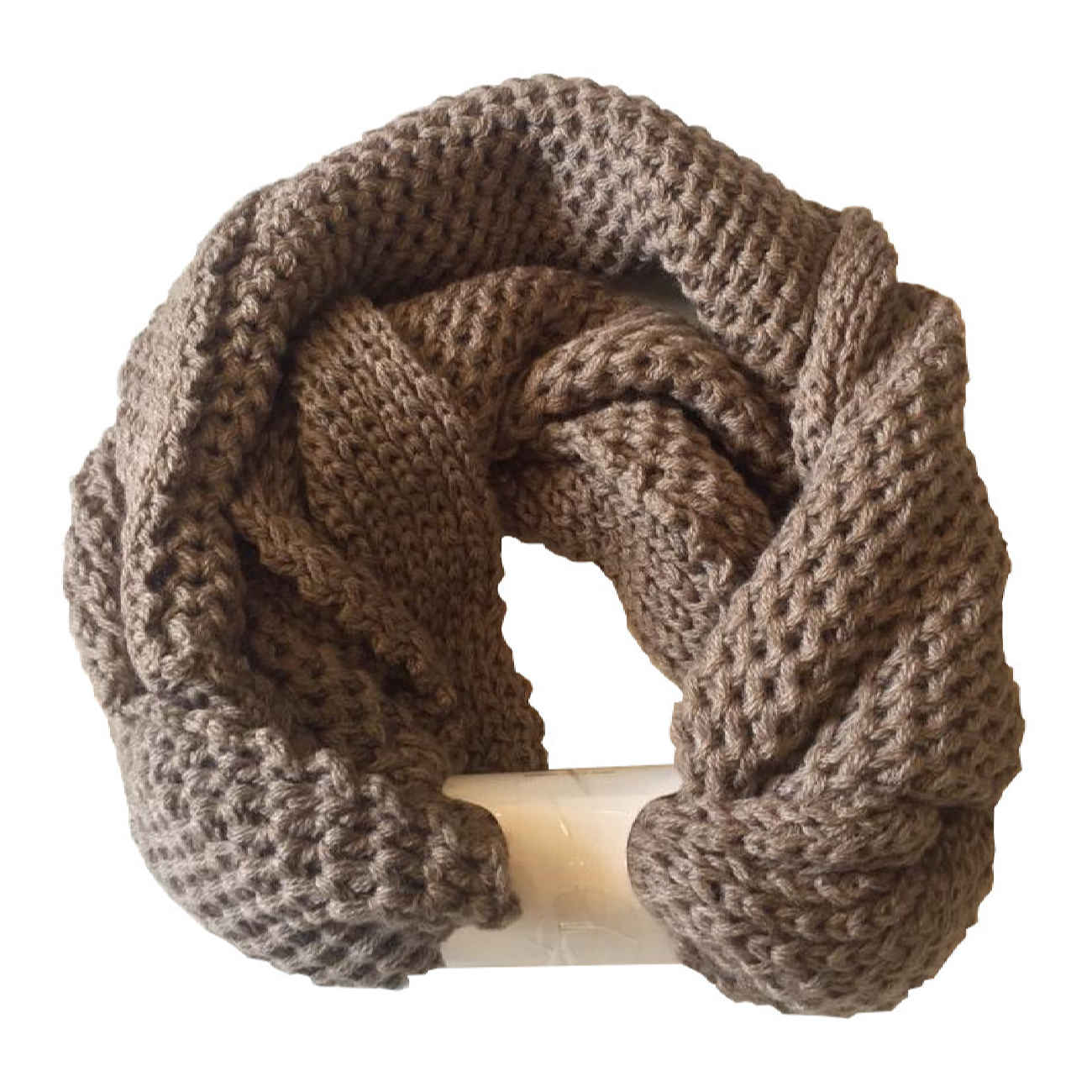 Elegant Ring-Style Cowl Scarf – Soft-Touch Knit, Perfect for Chilly Days