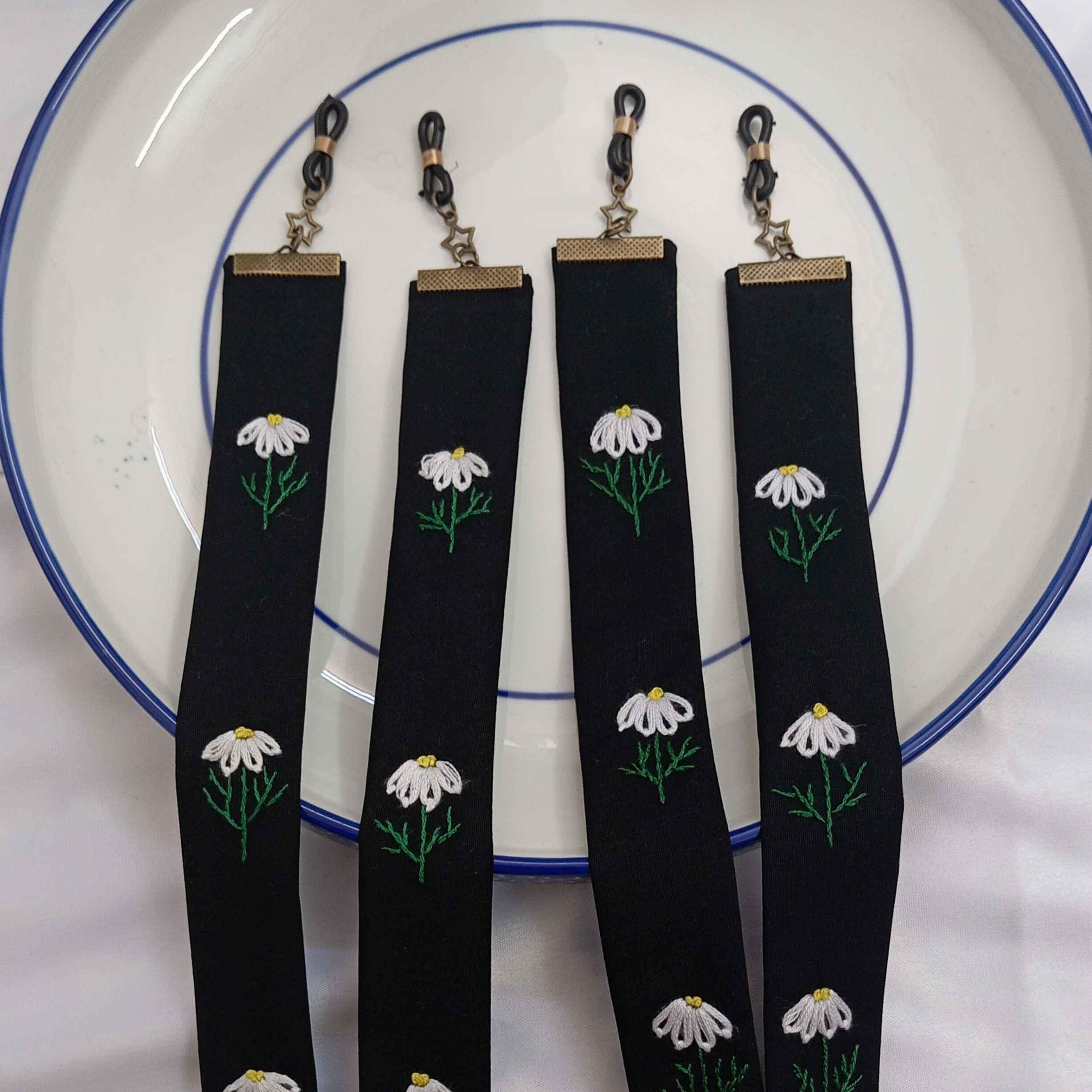 Glasses Strap – Suitable for Women, Teen & Trendy Style