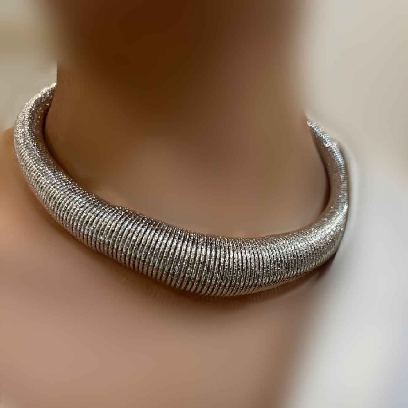 Gold-Plated Choker Necklace with Flexible Spring Design – Minimalist & Elegant Perfect for Party