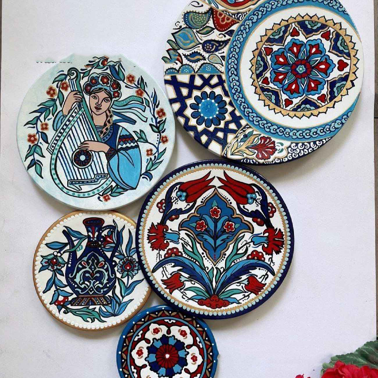 Handcrafted Decorative Pottery Plate Set – Traditional Artistic Home Accent (5 Pcs)