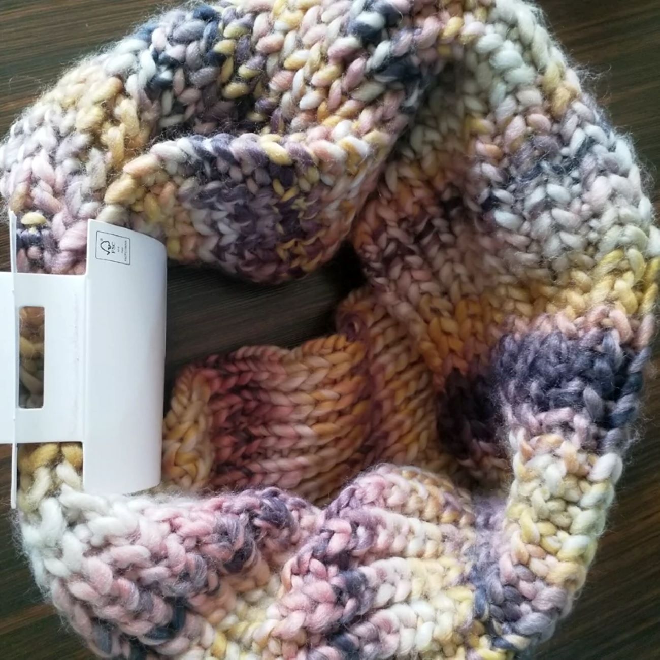 Handmade Women’s Knitted Ring Neck Scarf – Cozy and Elegant for Cold Weather