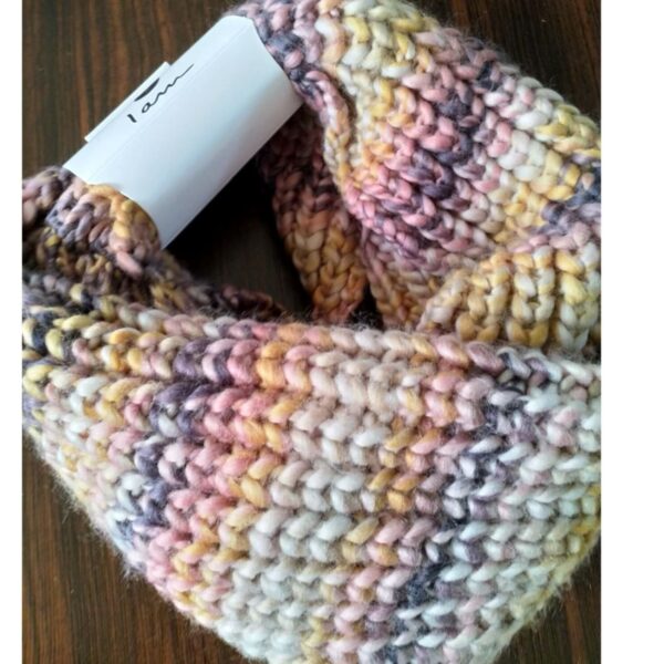 Handmade Women’s Knitted Ring Neck Scarf – Cozy and Elegant for Cold Weather