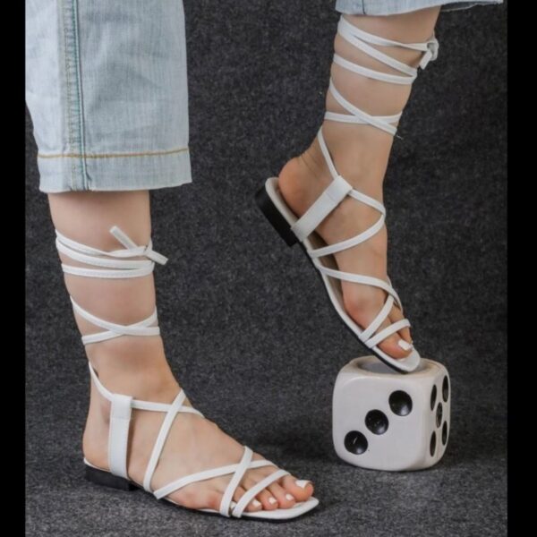 Lace-Up Flat Gladiator Sandals – Suitable for Casual & Dressy Occasions