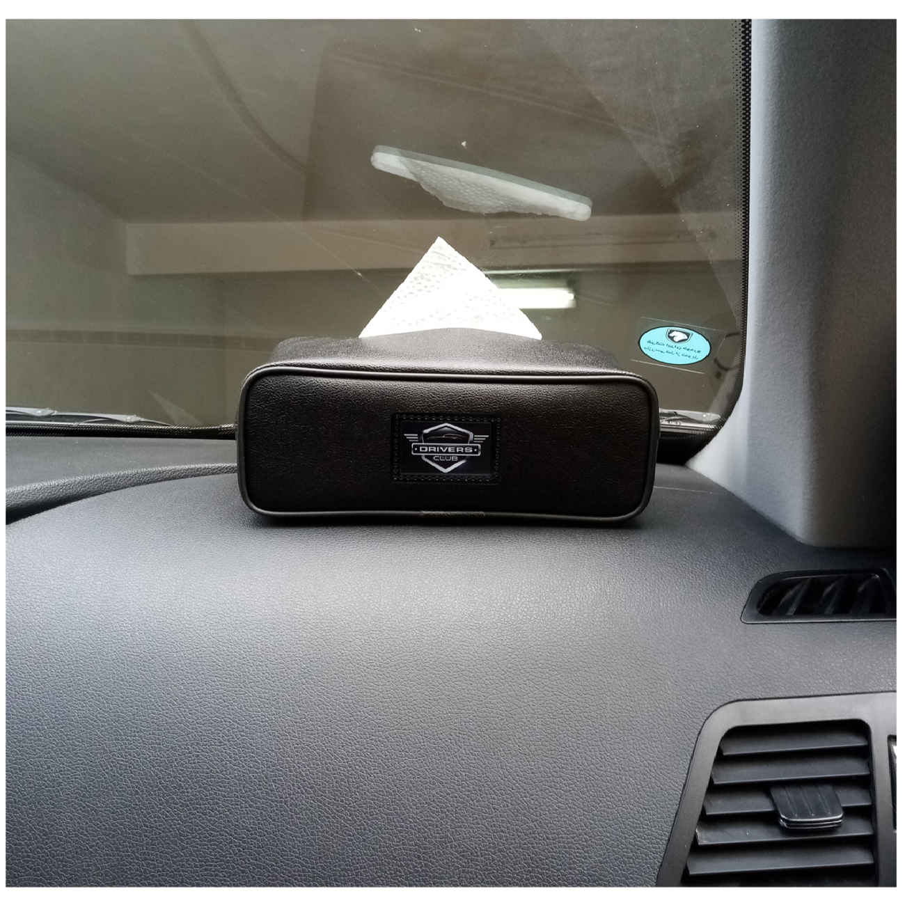Leather Car Tissue Holder – Convenient Design for Back Seat & Dashboard