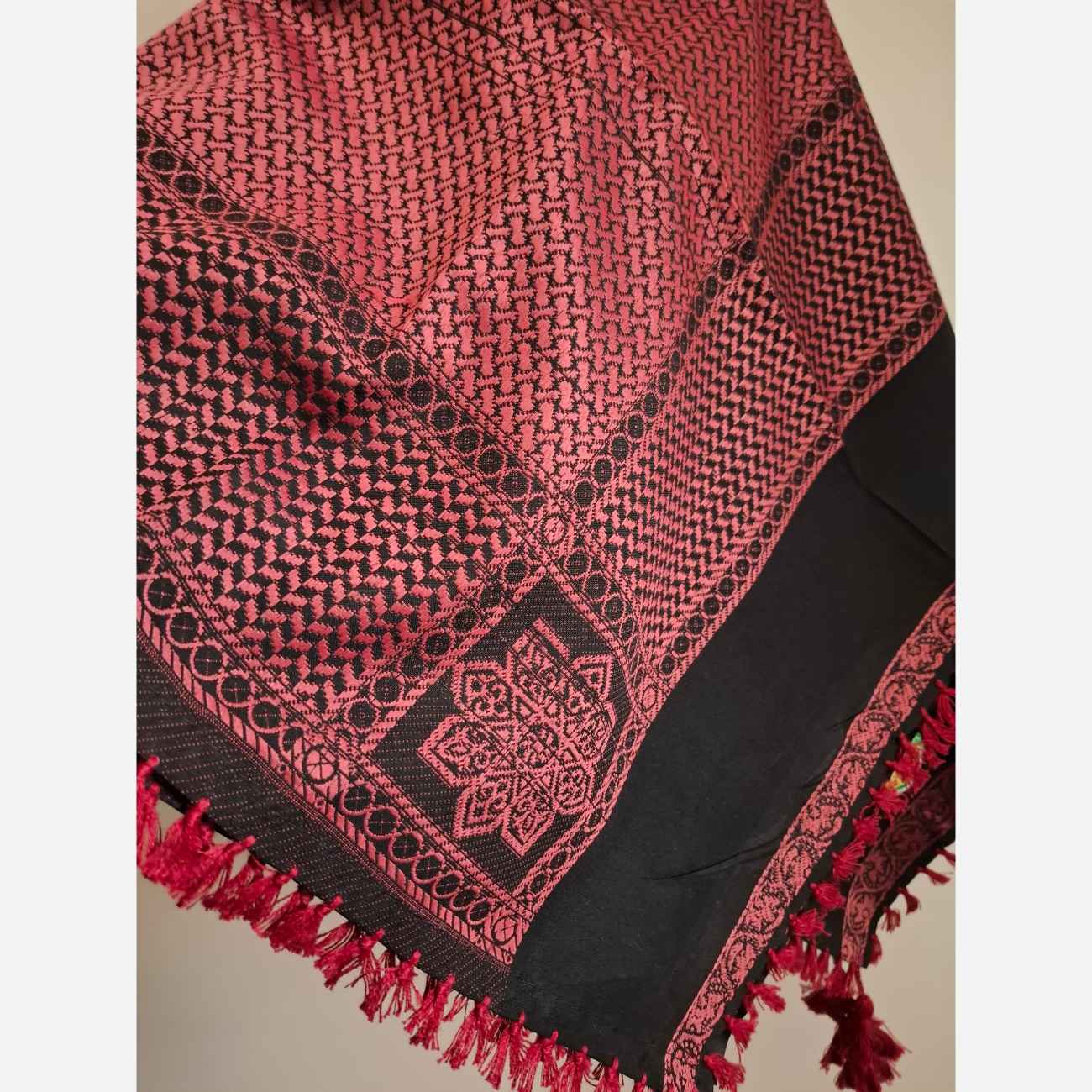 Omani Shemagh Premium – Lightweight & Durable Perfect Gift & Daily Wear