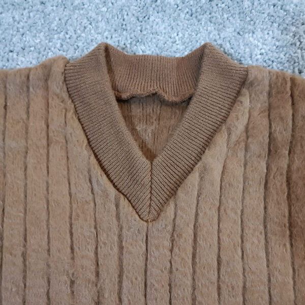 Persian-Style Men’s Vest in Camel Wool – Sleek, Comfortable and Versatile