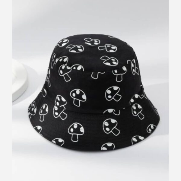 Relaxed Fit Bucket Hat – Suitable for Laid-Back Days and Effortless Style
