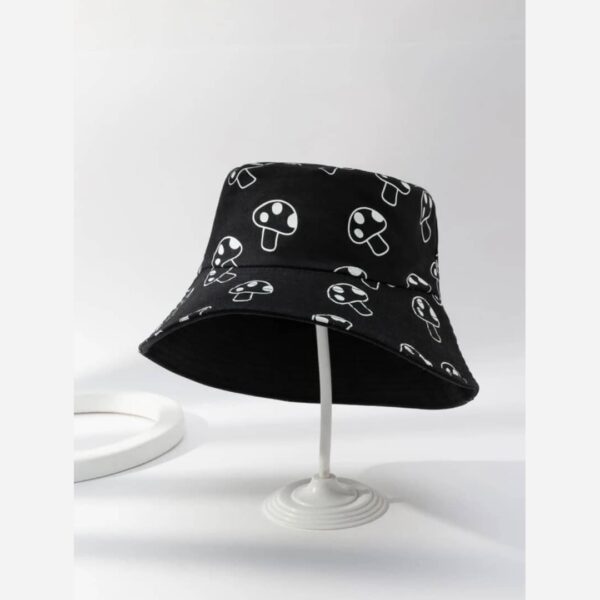 Relaxed Fit Bucket Hat – Suitable for Laid-Back Days and Effortless Style