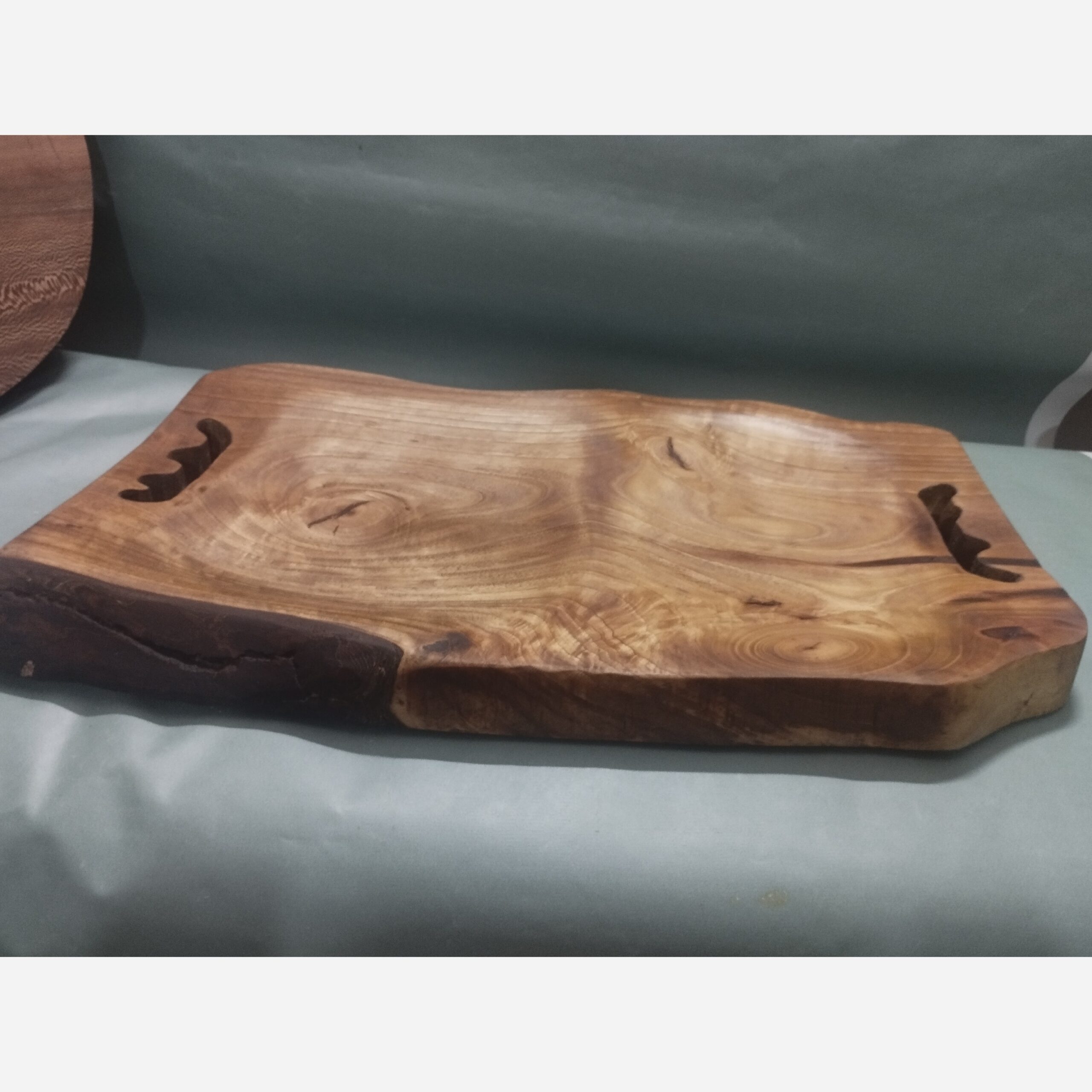 Rustic Irregular Wooden Tray – Suitable for Organizing Essentials & Display