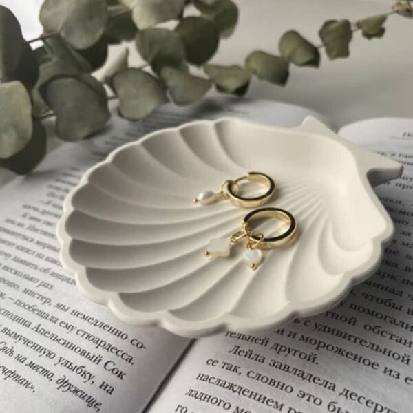 Shell-Shaped Jewelry Holder Concrete Material in 2 Pcs