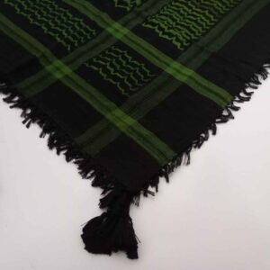Shemagh Scarf Style – Traditional Arabic Checkered Head Covering