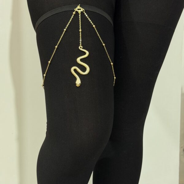 Snake Thigh Chain – Perfect Addition to Summer Dresses