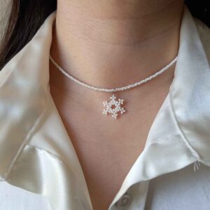 Snowflake Beaded Choker Necklace – Handmade, Minimalist Ideal for Everyday Wear