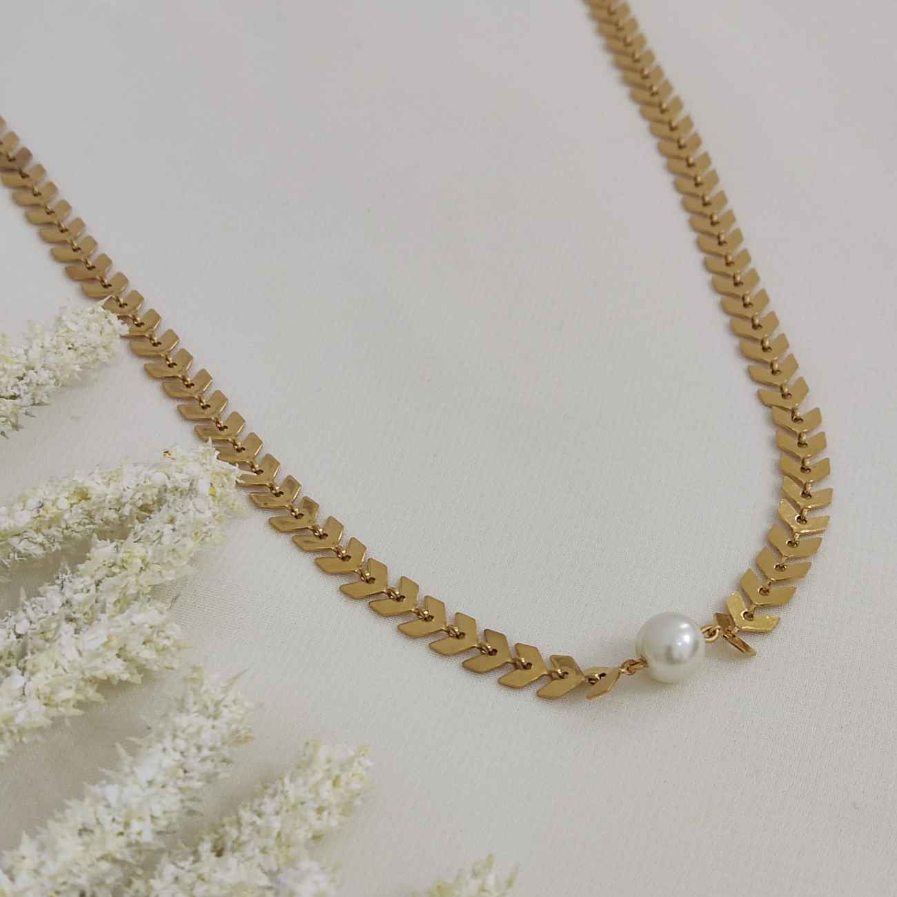 Steel Choker Necklace – Minimalist, Durable & Stylish for Everyday Wear