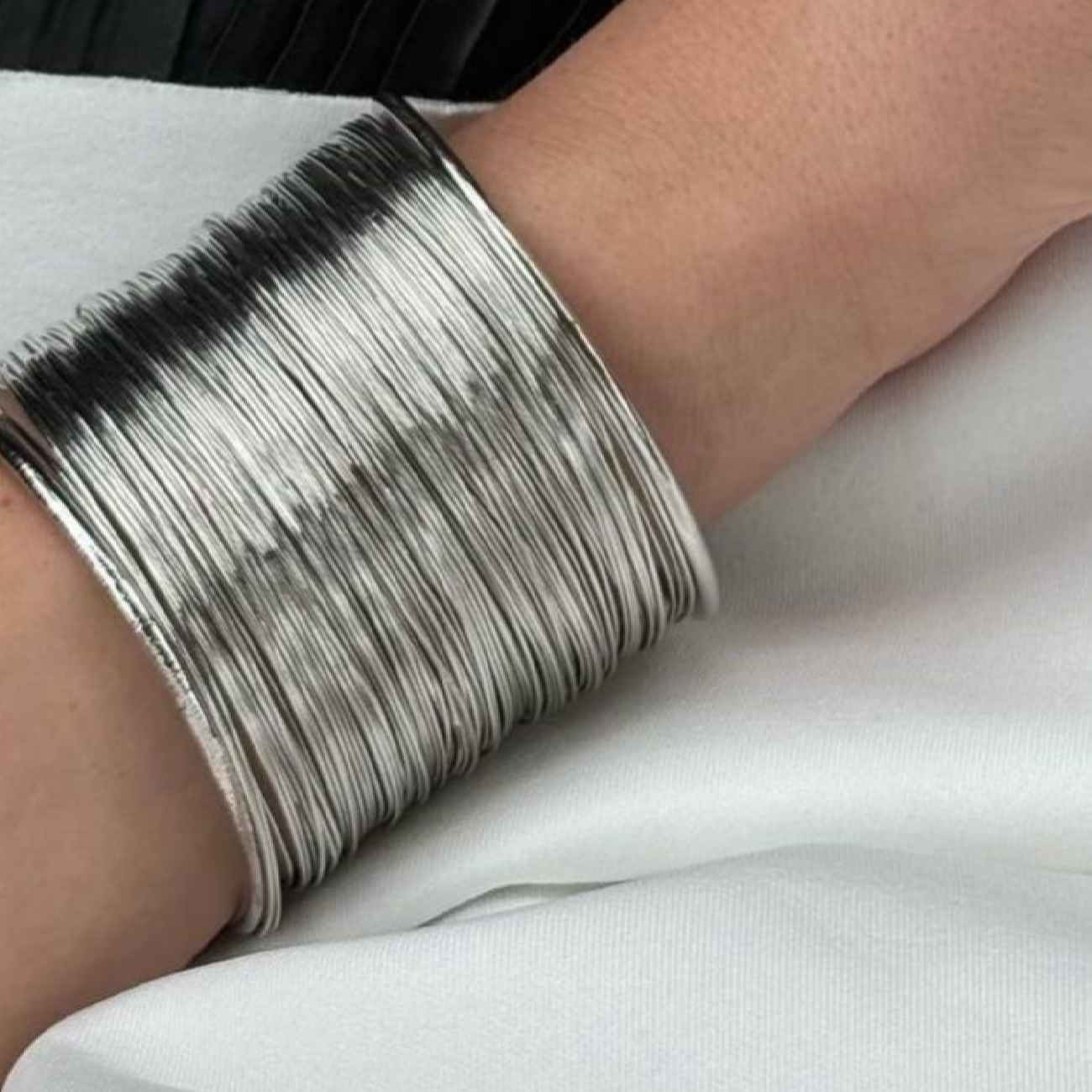 Women’s Wire-Inspired Cuff Bracelet – Multi-Row, Fade-Resistant