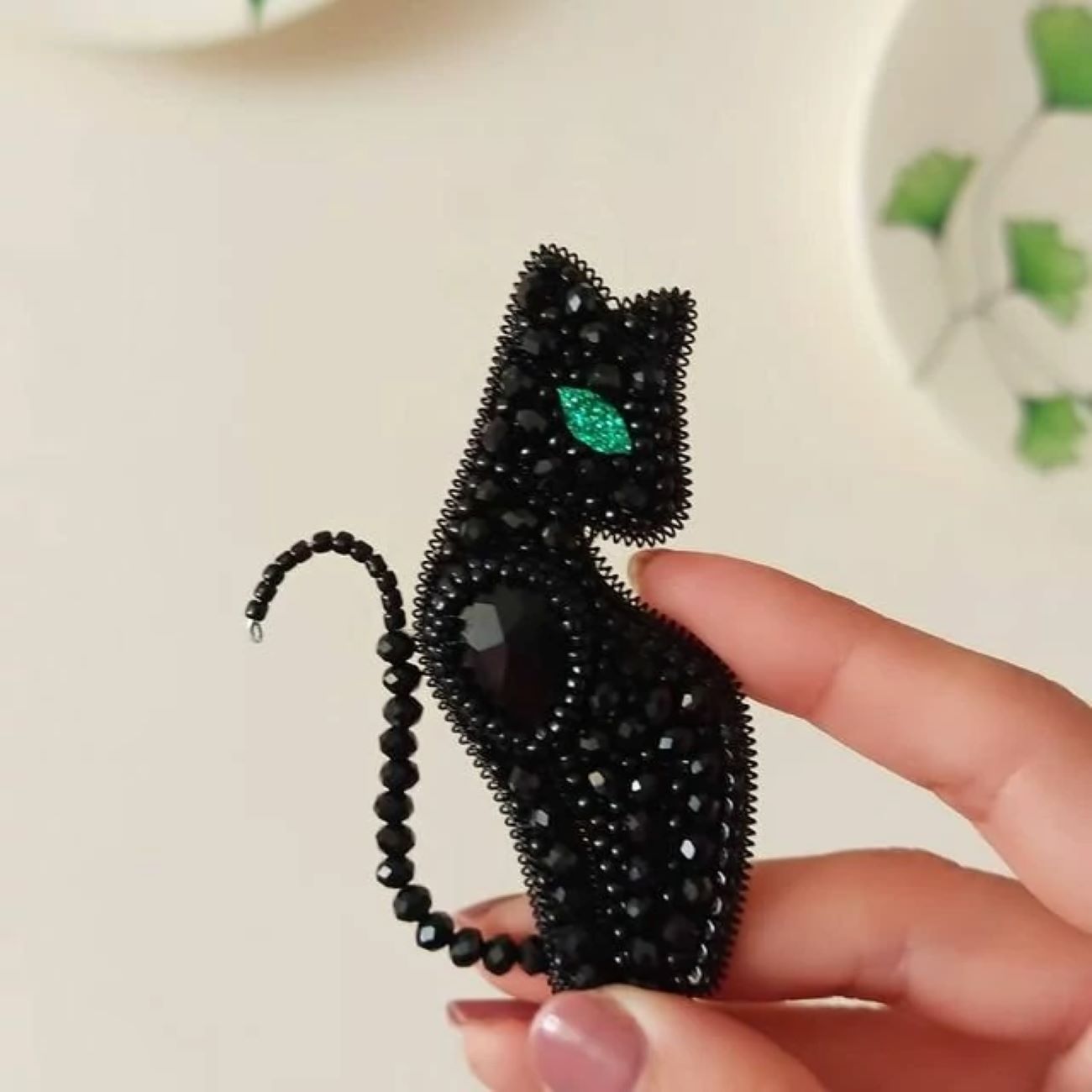 Charming Beaded Cat Brooch – Adorable and Colorful