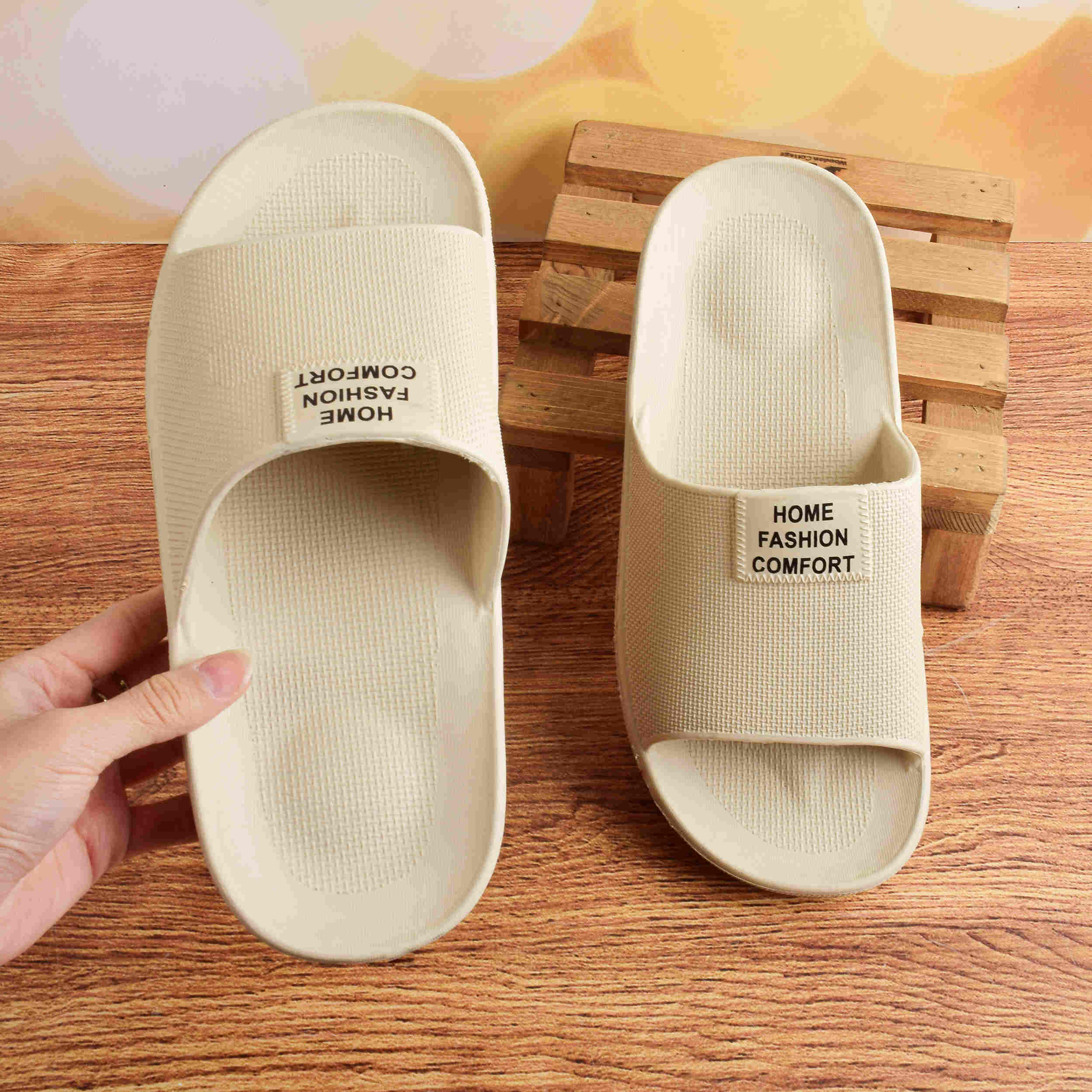 Comfort Cloud Slipper – Soft, Lightweight & Cozy Suitable for Bathroom or Outdoor