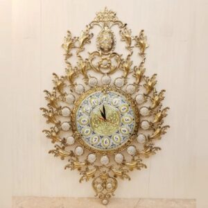 Elegant Brass Wall Clock with Large 28cm Dial and Gem Accents for a Touch of Vintage Charm