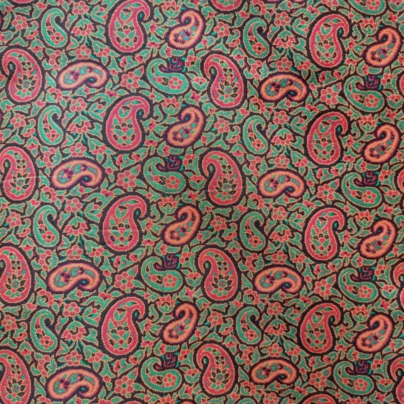 Immerse Yourself in the Splendor of Termeh Weaves A Tapestry of History and Artistic Heritage