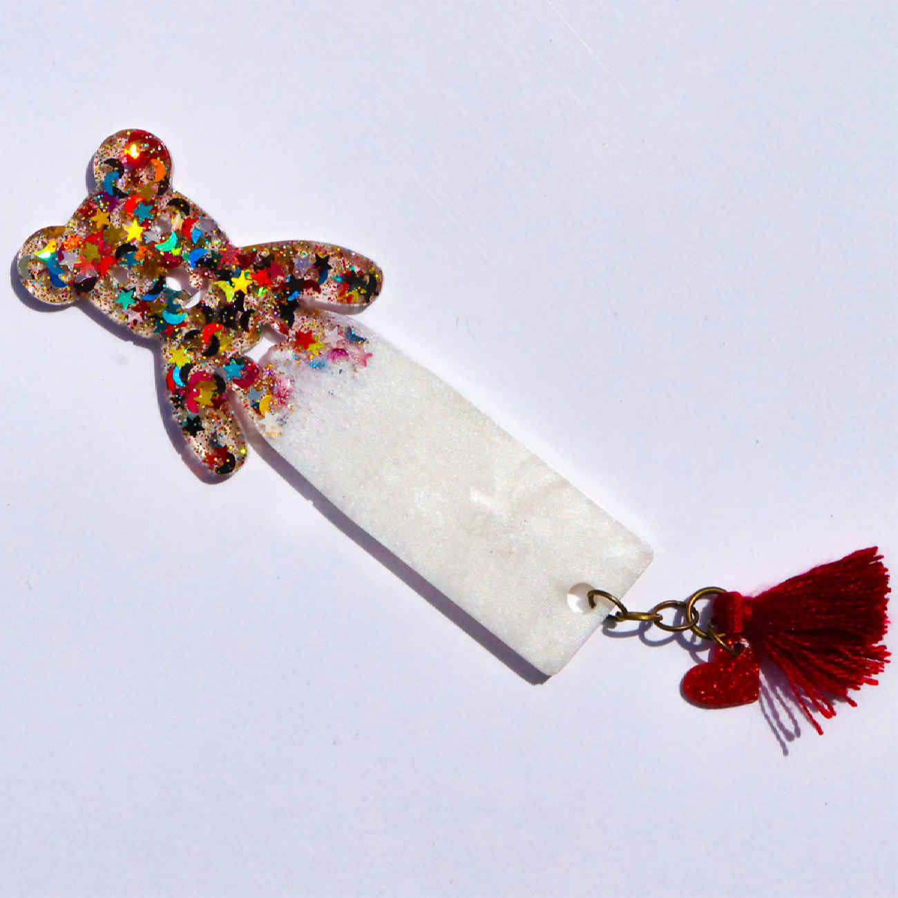 Minimalist Handcrafted Resin Bookmark – Elegant, Suitable for Book Lover with Bear Design