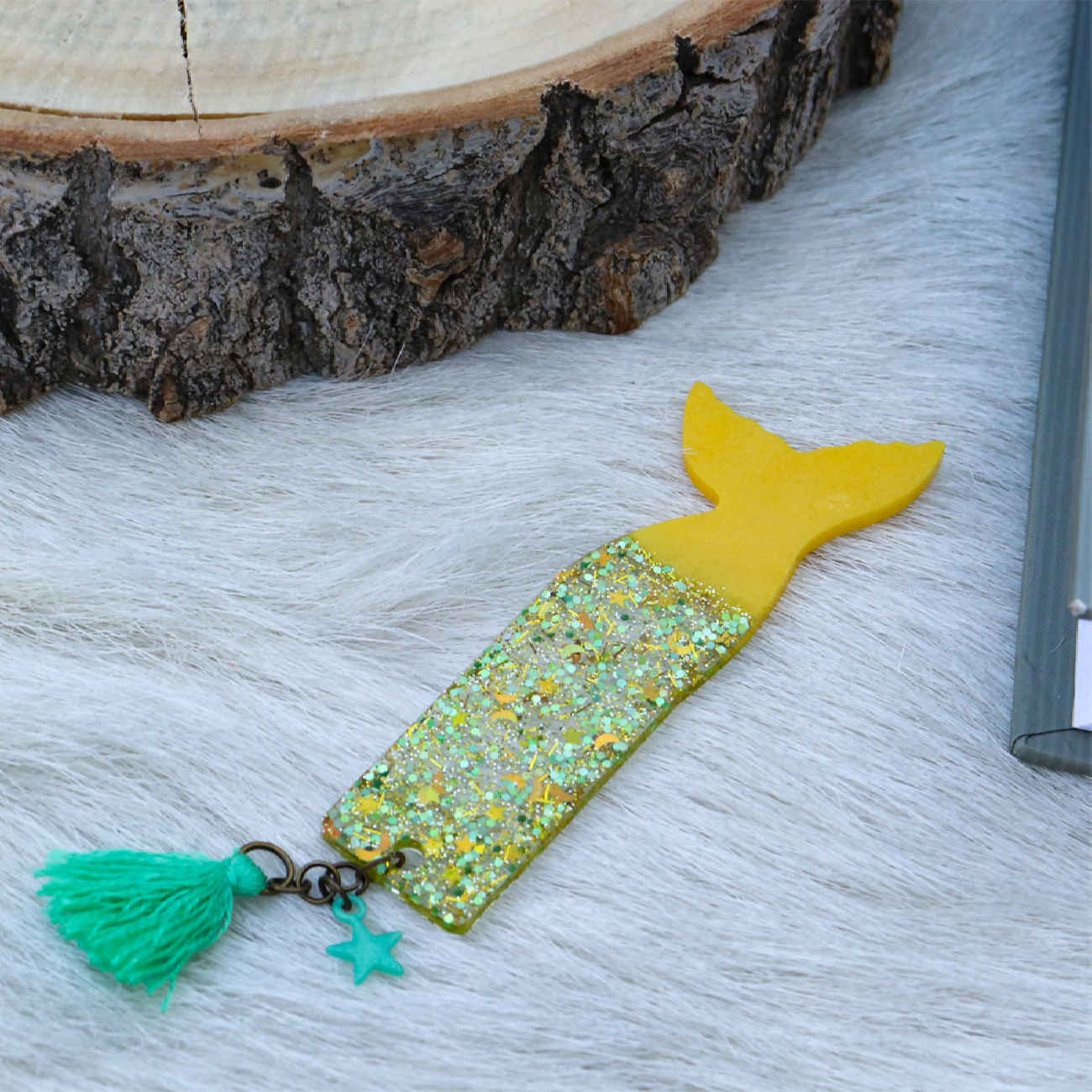 Resin Bookmark with Fish Tail Design – Perfect for Teacher or Book Readers Gift