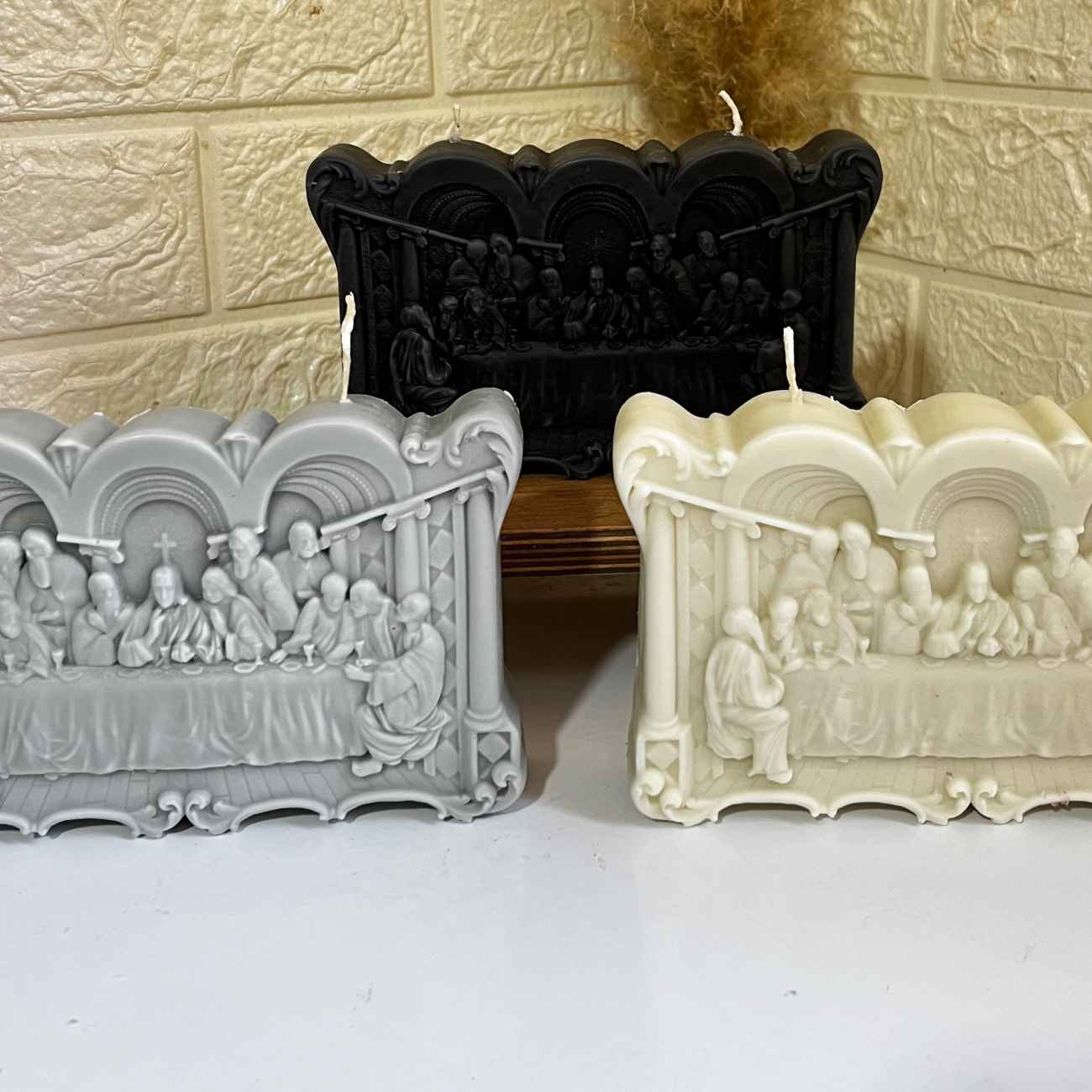 Artistic Last Supper Candle Statue – Light and Inspiration in One – Suitable for Gifts and Home Decor