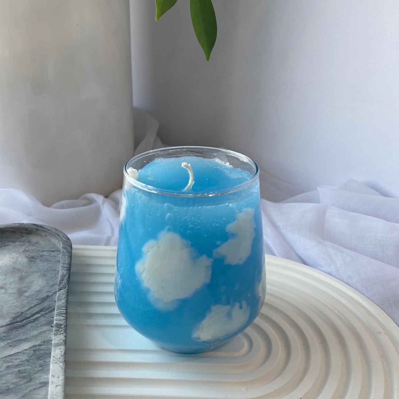 Blue Sky Jar Candle – Invoking Calm and Refreshing Breezes in Every Glow