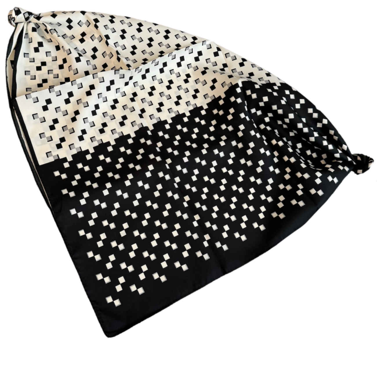 Elegant Black & White Mini Scarf – A Timeless Fashion Accessory