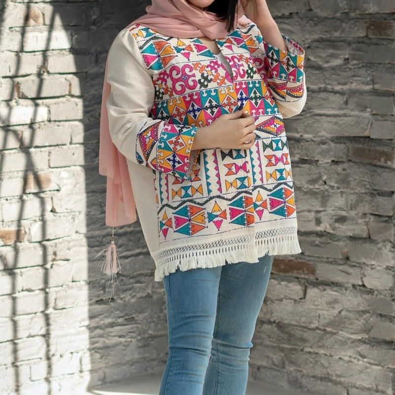 Hand-Embroidered Linen Blazer-Style Manto – for Every Occasion with Geometric Design