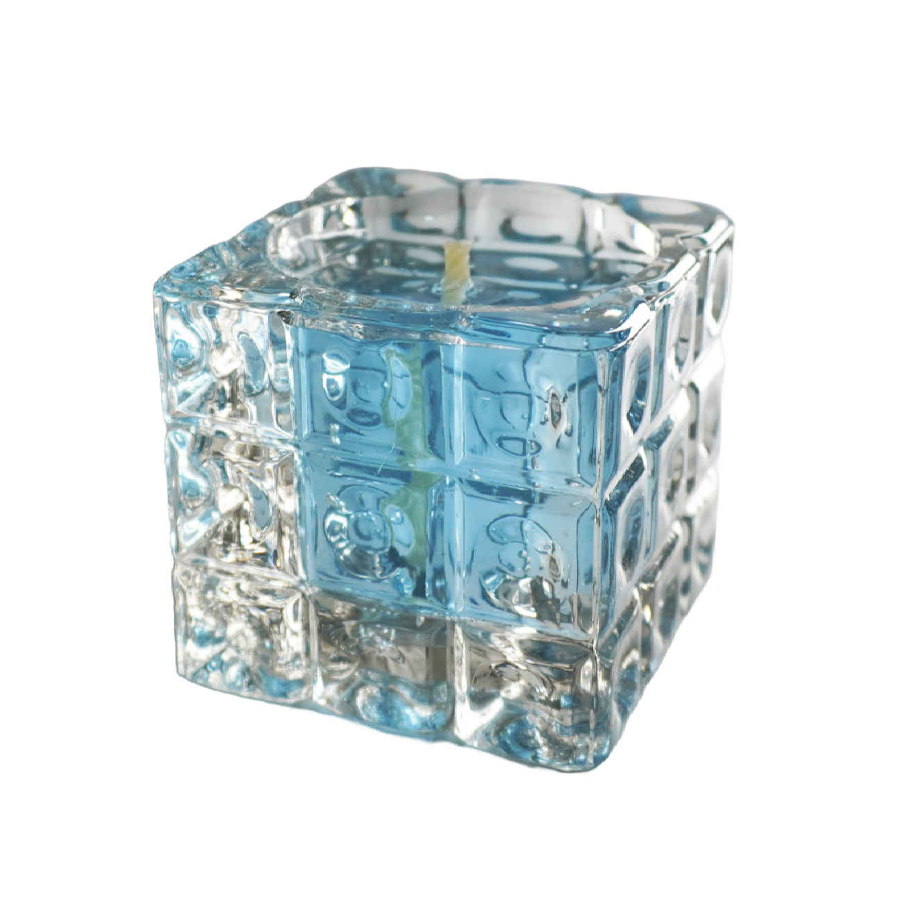 Handcrafted Glass Cube Candle for a Warm, Inviting Atmosphere