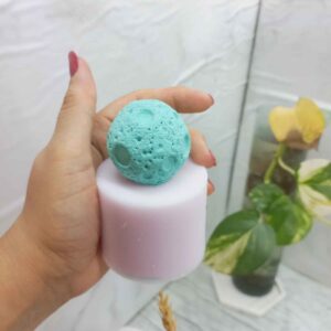 Moon-Shaped Candle Mold – Add a Mystical Touch to Your Creations