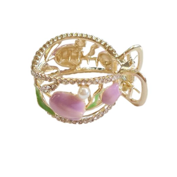 Stylish Hair Claws – Fashion Meets Function