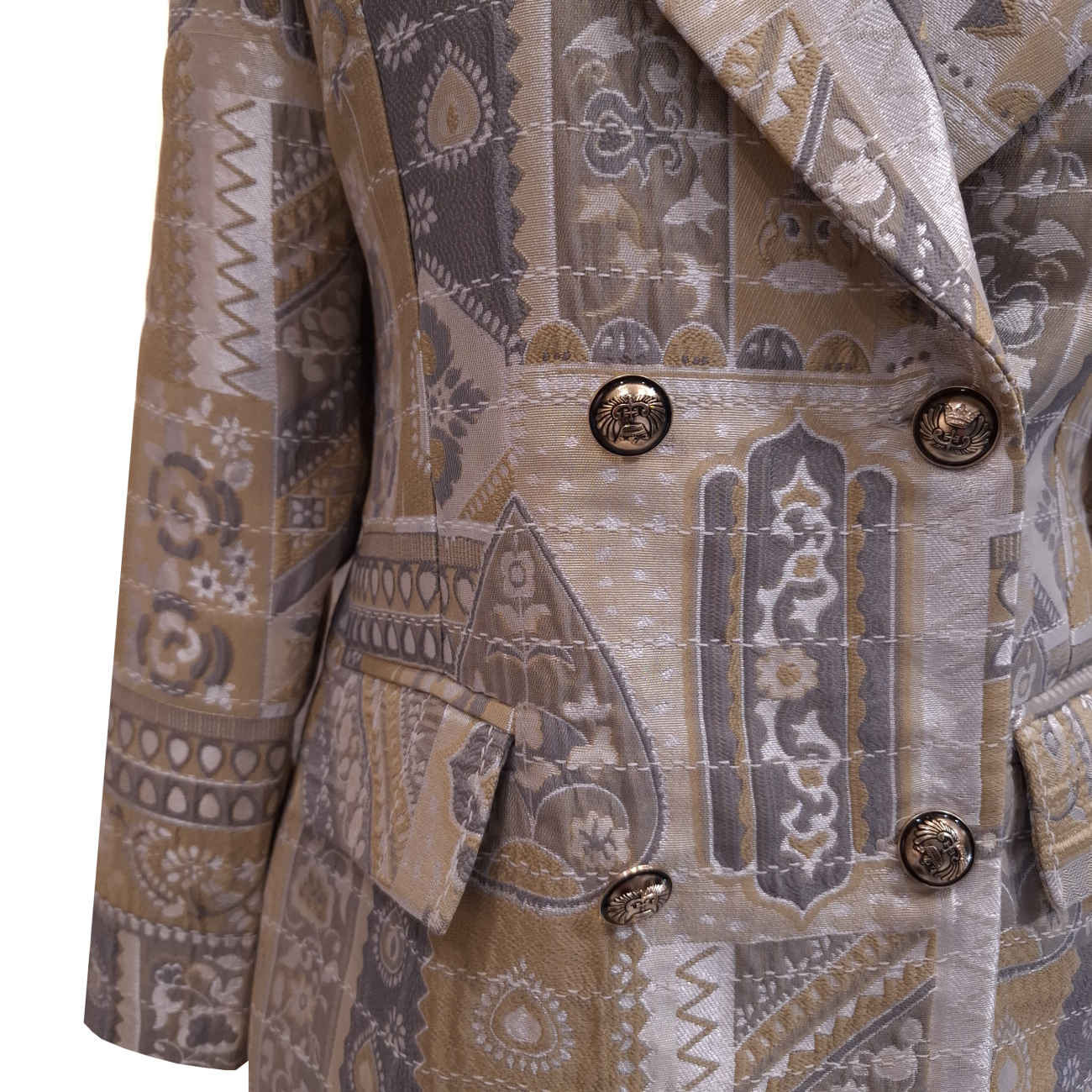 Stylish Women’s Manto – New Design Featuring Fine Kuk-Doozi